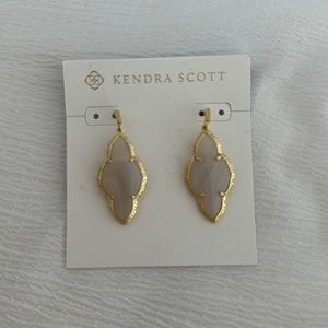 Kendra Scott Abbie drop earrings NWT